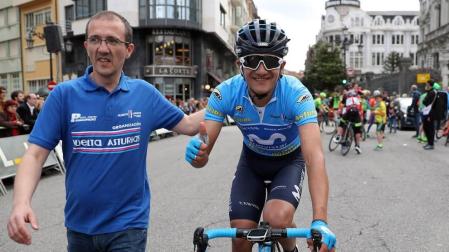 Carapaz: "En el Giro buscaré mi oportunidad, tengo moral y confianza"