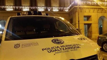 Un vehículo de la Policía Municipal de Pamplona.