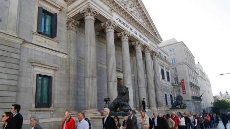 Los reyes Juan Carlos y Sofía llegan a la capilla ardiente de Rubalcaba
