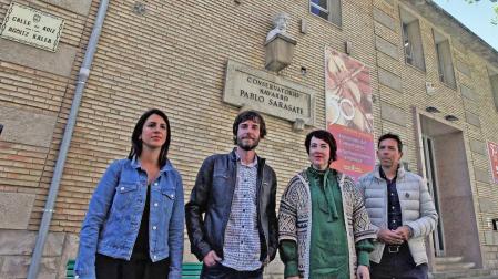 El candidato de Podemos, Mikel Buil, en un acto electoral en Pamplona
