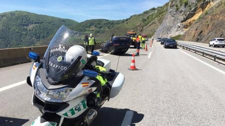 Un herido tras un accidente entre un coche y un camión en la A-15