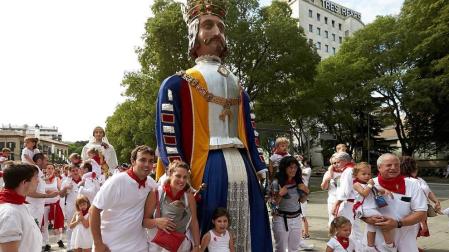 Salida de los gigantes y cabezudos de Pamplona, 12 de julio de San Fermín 2018