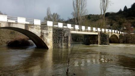 Puente en Eguíllor, sobre el río Arakil.