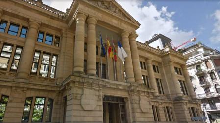 Condenado en San Sebastián por violar y maltratar a su novia menor de edad
