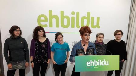 Bakartxo Ruiz, candidata de EH Bildu a la Presidencia del Gobierno de Navarra, en un acto de campaña
