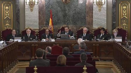 Marchena reconduce a testigos de la defensa: "Esto es un insulto al tribunal"