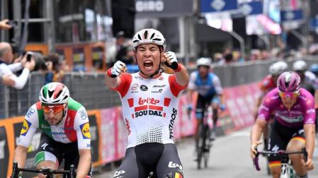El australiano Ewan se impone al esprint en la octava etapa
