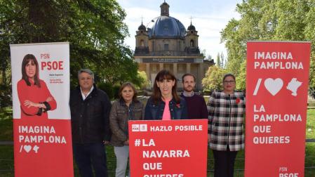 Esporrín, en un acto electoral del PSN ante el Monumento a los Caídos de Pamplona