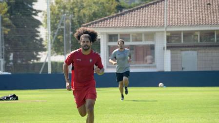 Aridane se entrena por primera vez con grupo tras su esguince en pretemporada
