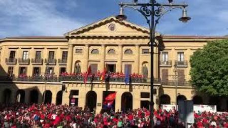 Celebración de los jugadores de Osasuna en el Palacio de Navarra