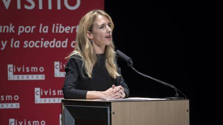 Álvarez de Toledo: “A los navarros os toca elegir entre libertad o sumisión”