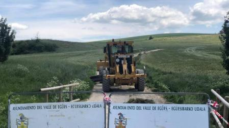 Cierran al tráfico no autorizado el camino de Badostáin a Sarriguren