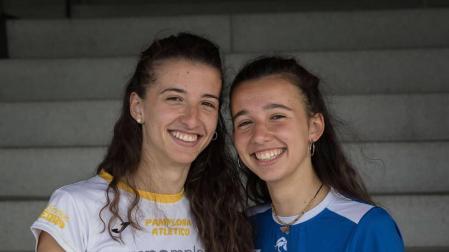 Nerea Bermejo y su hermana pequeña, Ane, en Larrabide.