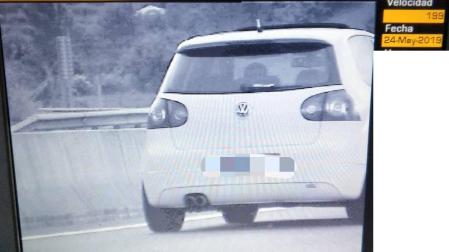 Imagen del vehículo a 199 km/h en la A-12.