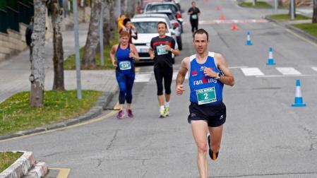 Javier Nagore bate el récord de los 5.000