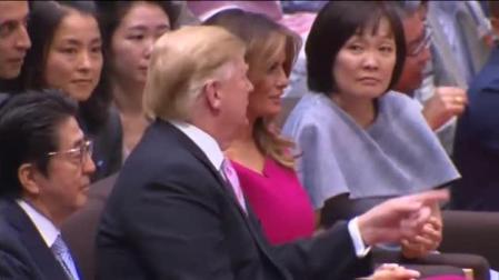 Trump, espectador de honor en el primer torneo se sumo de la Nueva era Imperial en Japón