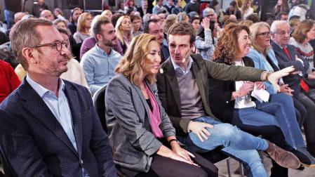 Desde la izda., Javier Maroto, Ana Beltrán, Pablo Casado, Carmen Alba, Amaya Zarranz y J.I. Del Burgo.