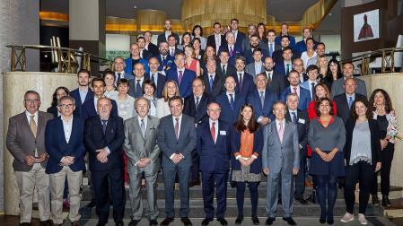 Representes de la Red Internacional de Asesorías IusTime reunidos en Pamplona para homenajear a Ofico.