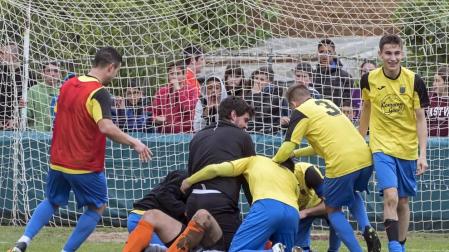 Los futbolistas de Barañáin vencieron en Arróniz y confirmaron el ascenso en una temporada en la que también han ganado la Copa IMQ.