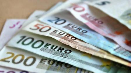 ¿Cómo afectaría al euro si Londres creará su propia moneda?