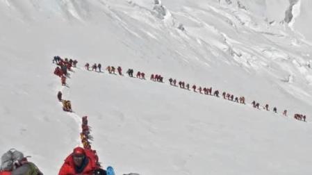 Preocupación ante la masificación en el Everest
