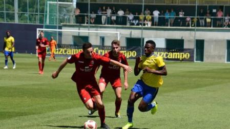 Osasuna Promesas gana al Cádiz B, empata el Beti Kozkor y cae la Peña Sport