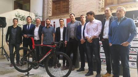 Presentación de la Vuelta Ciclista a Navarra en la Casa de Cultura de Estella
