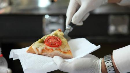 Reaniman a una niña de año y medio que se había atragantado con pizza