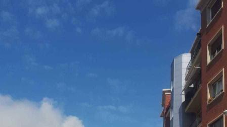 Una freidora industrial originó un incendio con humo en las instalaciones del club pamploés con dos trabajadores de las instalaciones heridos leves por inhalación de humo.
