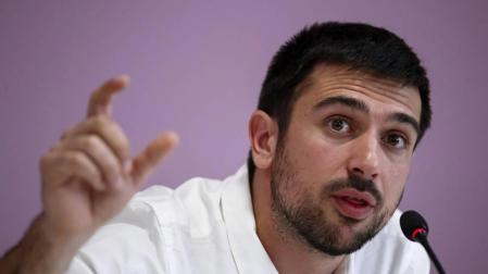 Espinar niega haber especulado y ve una campaña contra Podemos