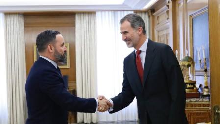 Abascal promete apoyar "cualquier gobierno dispuesto a aplicar el 155" en Cataluña