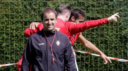Arrasate, durante el último entrenamiento de Osasuna.