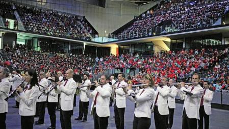 Fotos del concierto de La Pamplonesa en el Navarra Arena ante 7.000 escolares de 32 colegios