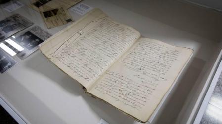 El documento judicial que refleja el caso con el dibujo de una de las navajas utilizadas en la disputa.