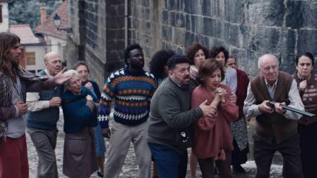 Jon Kortajarena, Malcolm T. Sitté, Pepón Nieto, Carmen Machi y Txema Blasco, entre otros, en la película.