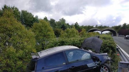 Doble accidente sin heridos en la A-10, a la altura de Lakuntza