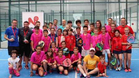 El Club Tenis Pamplona gana el Campeonato Navarro por Equipos de Menores