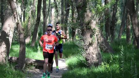Más de 300 corredores despidieron a la carrera a temporada en la tradicional cita que rindió homenaje a Pablo Ariza.