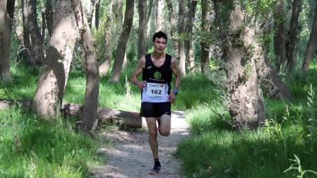 Más de 300 corredores despidieron a la carrera a temporada en la tradicional cita que rindió homenaje a Pablo Ariza.