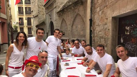 Fotos de los almuerzos antes del Chupinazo de San Fermín