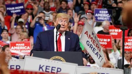 Trump, en el inicio de su campaña en el Amway Center de Orlando, Florida.