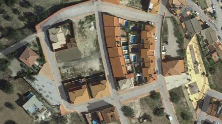 Urbanización con piscinas en La Viñuela (Málaga).