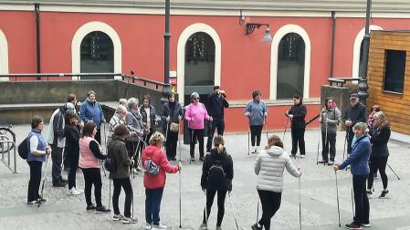 561 personas han participado en la marcha nórdica con el Ayuntamiento de Pamplona
