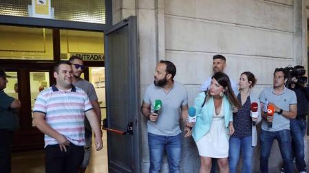 El Tribunal Supremo celebra este viernes una vista pública para deliberar los recursos de casación presentados contra la sentencia que confirmó la pena de nueve años de prisión para los cinco miembros de La Manada por abuso sexual de una joven madrileña en los Sanfermines de Pamplona de 2016