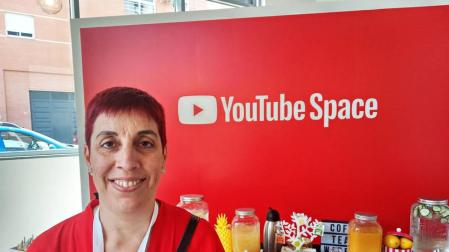 Elena Prieto, la 'youtuber' que enseña español a personas de todo el mundo