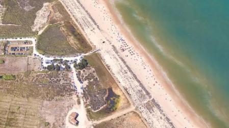 Cinco detenidos por abuso sexual a una mujer en una playa naturista en Cullera