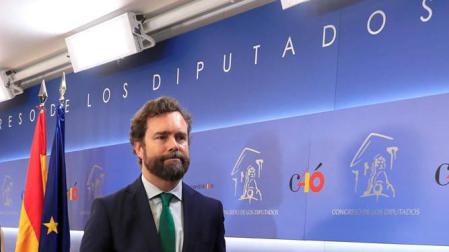 Vox enseña el pacto con PP y Cs para gobiernos de coalición y lo da por roto