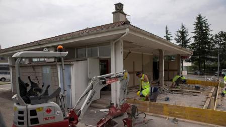 Aspecto del bar de Tajonar que está siendo reformado
