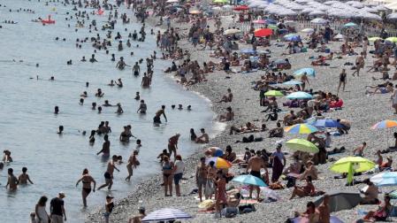 Francia declara la alerta roja en el sureste, en una Europa agobiada de calor