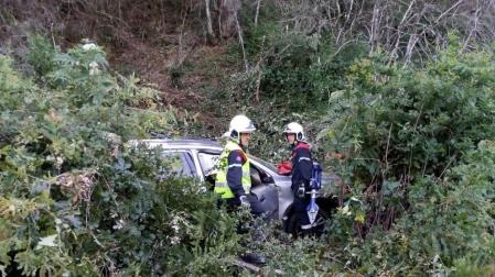 Los bomberos de Oronoz han intervenido en el accidente ocurrido en la NA-121-A, en Igantzi